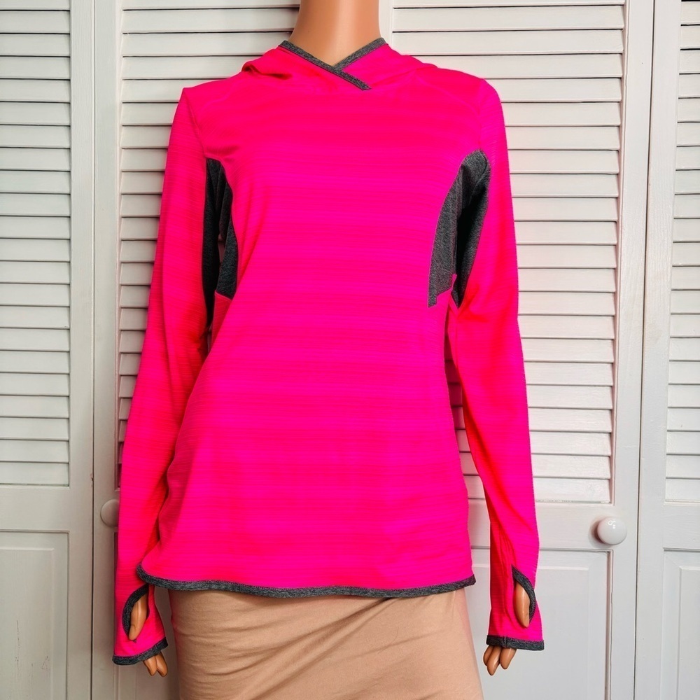 2/$50 MONDETTA Pink Hooded Long Sleeve Lightweight Shirt Size Medium